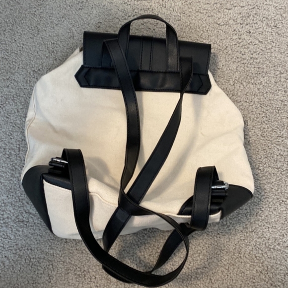 Deux Lux Demi Backpack - Picture 4 of 6